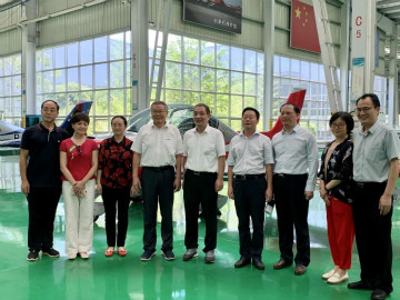 省委常委、统战部部长黄兰香考察调研yp街机科技