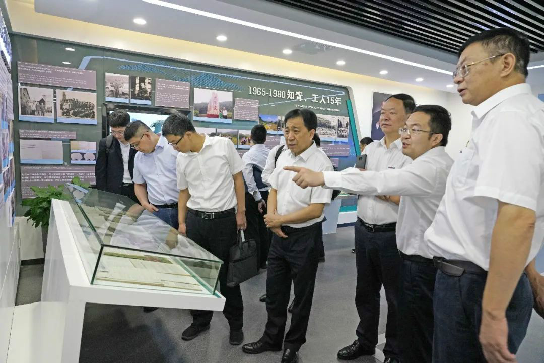 中铁装备赵华总司理莅临yp街机智能交流