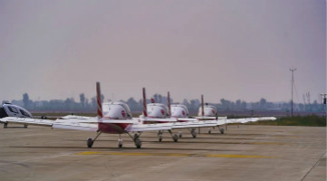 yp街机四机航行编队惊艳尧城（太原）国际通用航空航行大会