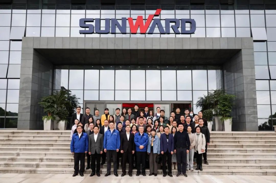 民主党派湖南省委机关青工委团队一行考察yp街机智能