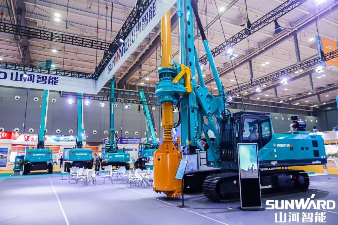 “yp街机绿”亮相长沙国际工程机械展，，，，50余款产品尽显yp街机智能立异实力