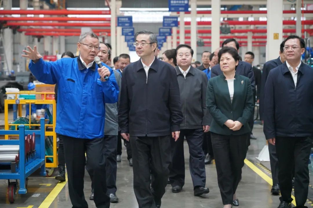 周强调研yp街机智能：增强知识产权；；； 效劳立异驱动生长