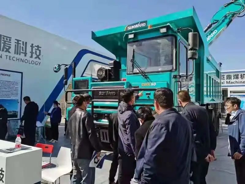 yp街机智能绿巨人闪亮登场鄂尔多斯国际煤博会