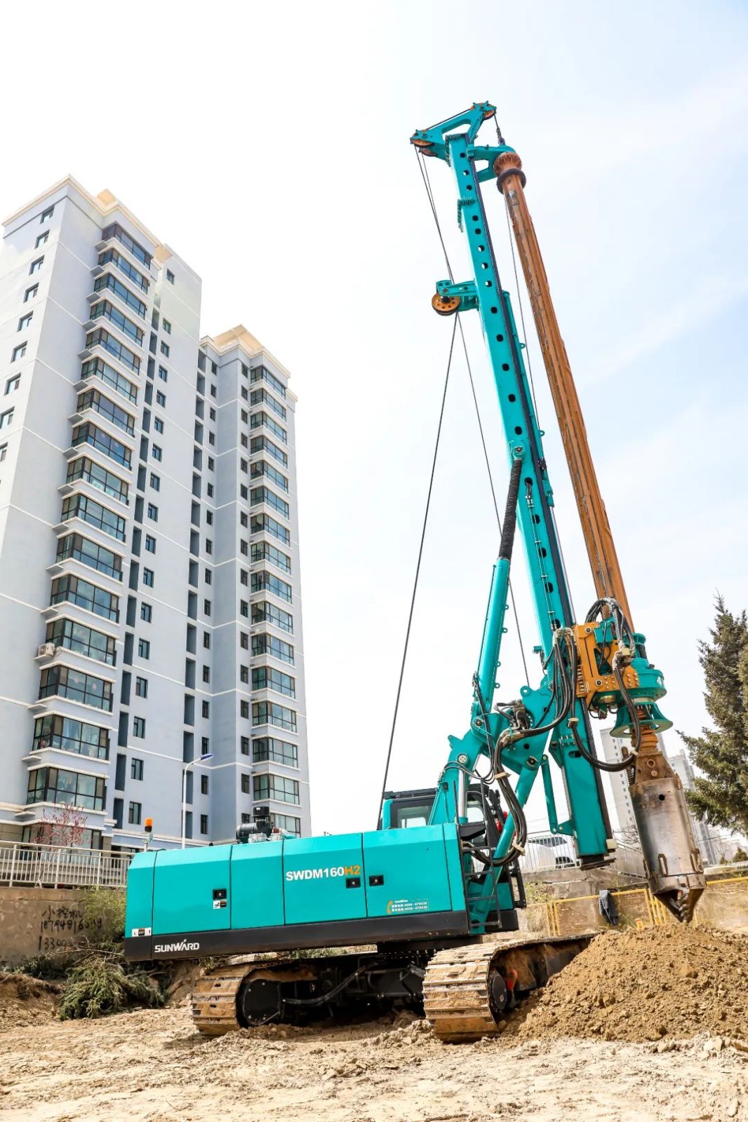 yp街机智能SWDM160H2旋挖钻机荣膺中国工程机械年度产品TOP50市场体现金奖