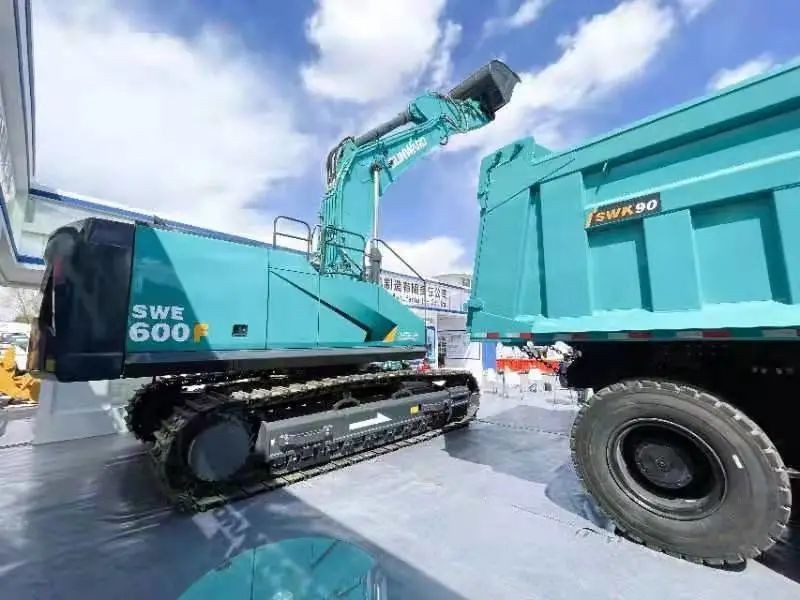 yp街机智能绿巨人闪亮登场鄂尔多斯国际煤博会