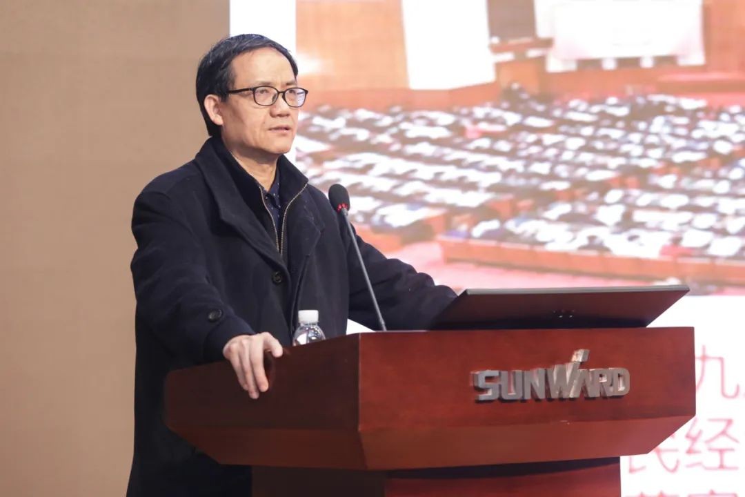 yp街机智能中高层干部晚间集中“充电”