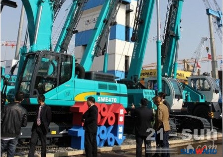 yp街机智能何清华：潜心追求“yp街机之路”