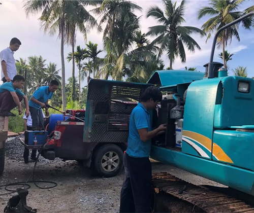 作为村里的创富标杆，，，陈老板的∶院爱将”事实是谁？？？？？？？