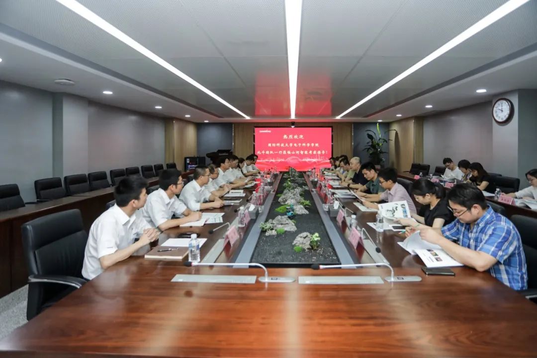 国防科大北斗团队考察yp街机智能