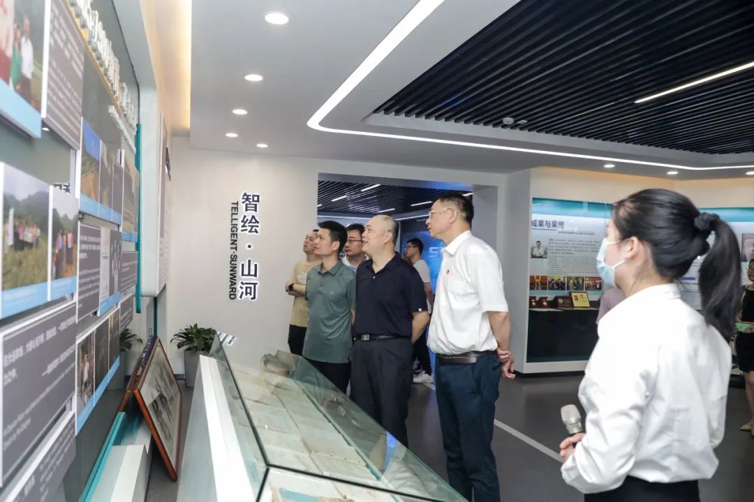 国防科大北斗团队考察yp街机智能