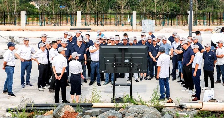 再升级！yp街机智能“矿山猛士”极限破碎现场直击