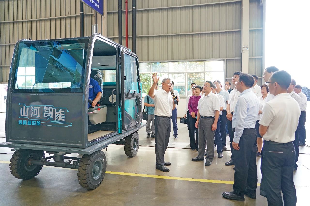 国家统计局总经济师毛盛勇率团调研考察yp街机智能