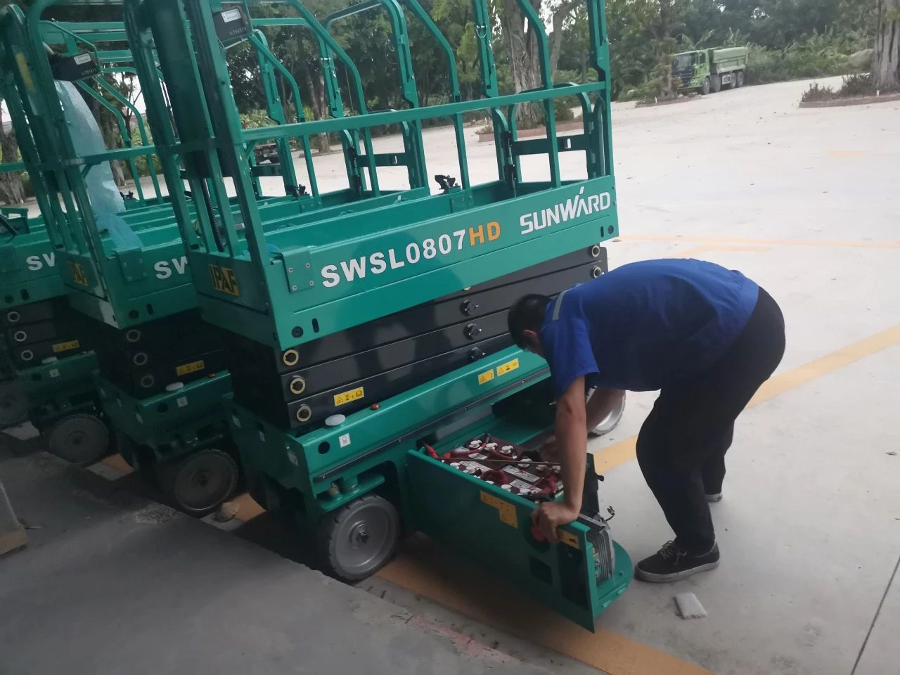 30小时，，，，，8小我私家，，，，，10台装备，，，，，我们说到做到！