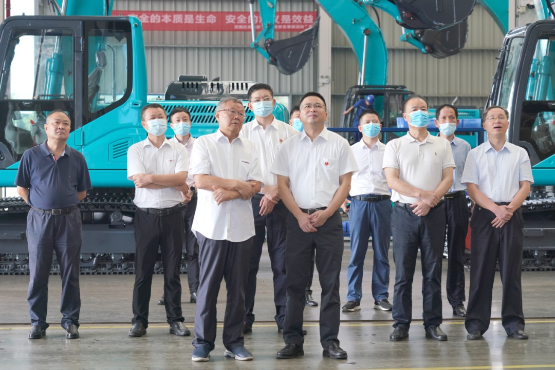 长沙市委常委、市纪委书记胡卫兵考察调研yp街机智能