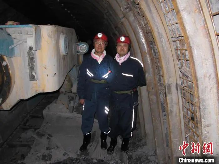 媒体聚焦 | 中新社专访——yp街机智能首创人何清华：向着太阳奔驰的筑梦人