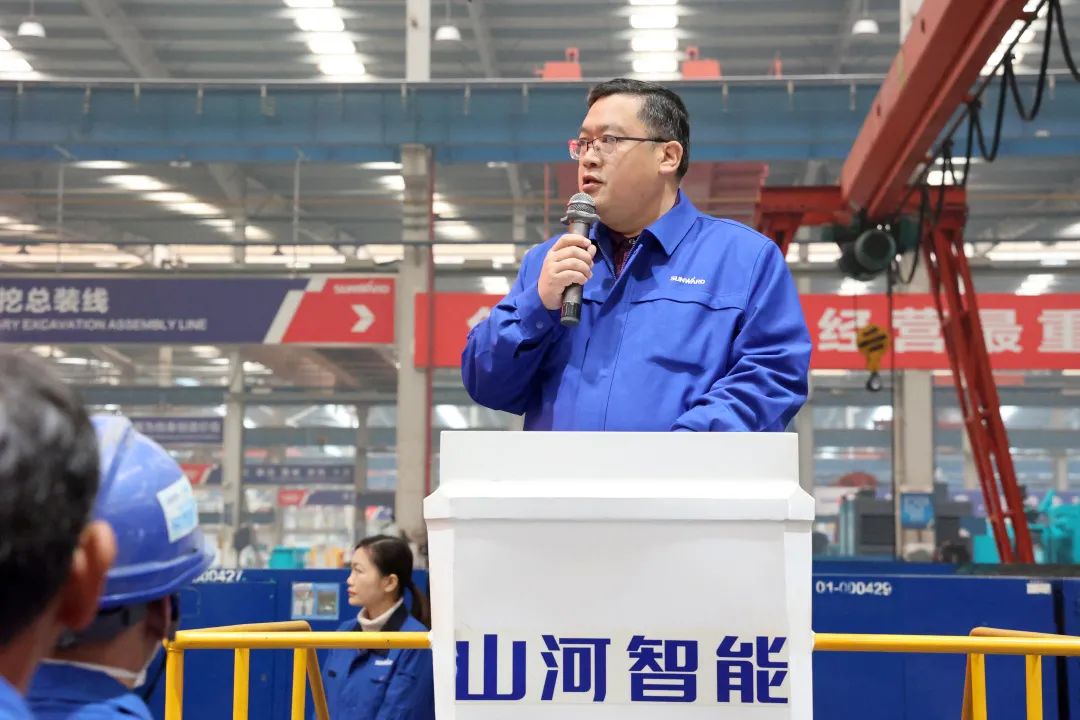 向模范学习！yp街机智能56名职工受到职工职业手艺竞赛表扬