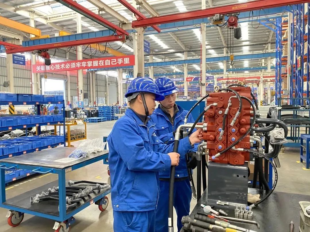 《湖南教育》：探索18年，，，，，yp街机智能找到校企相助共赢的谜底