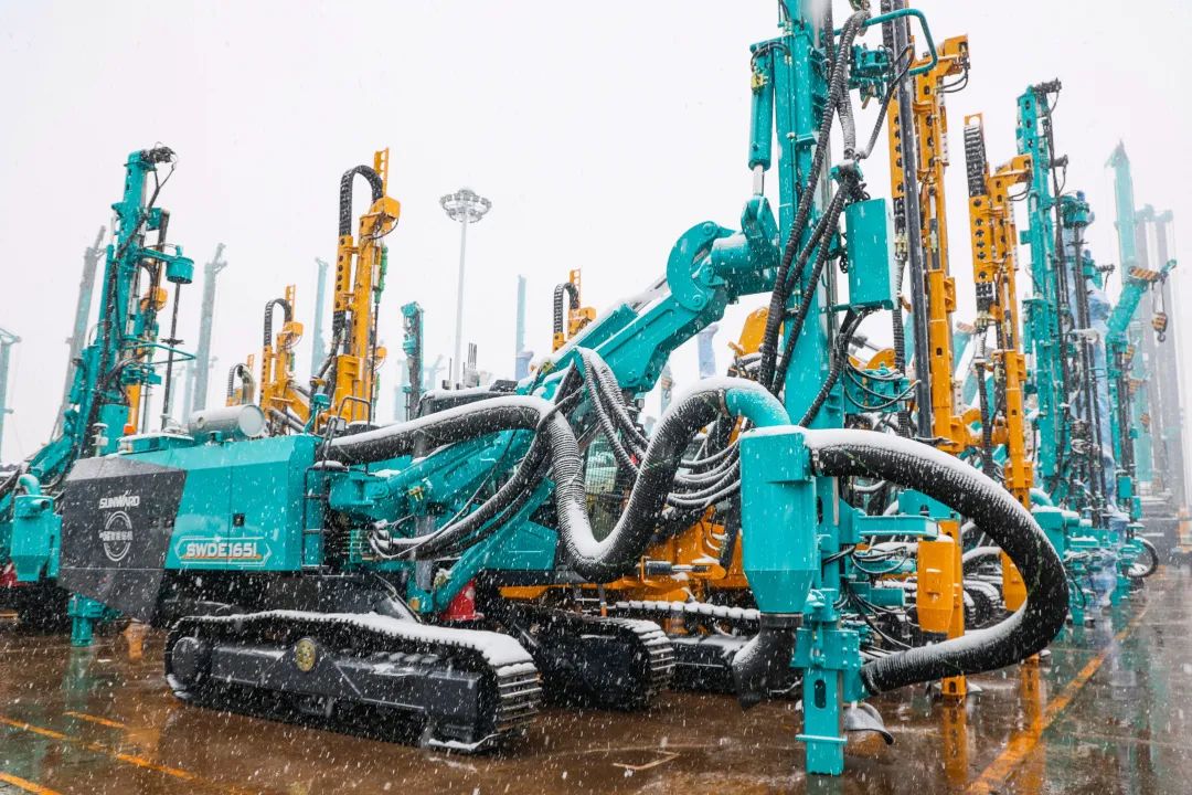 瑞雪兆有年，，，，，，，，邀您共赏雪中yp街机！