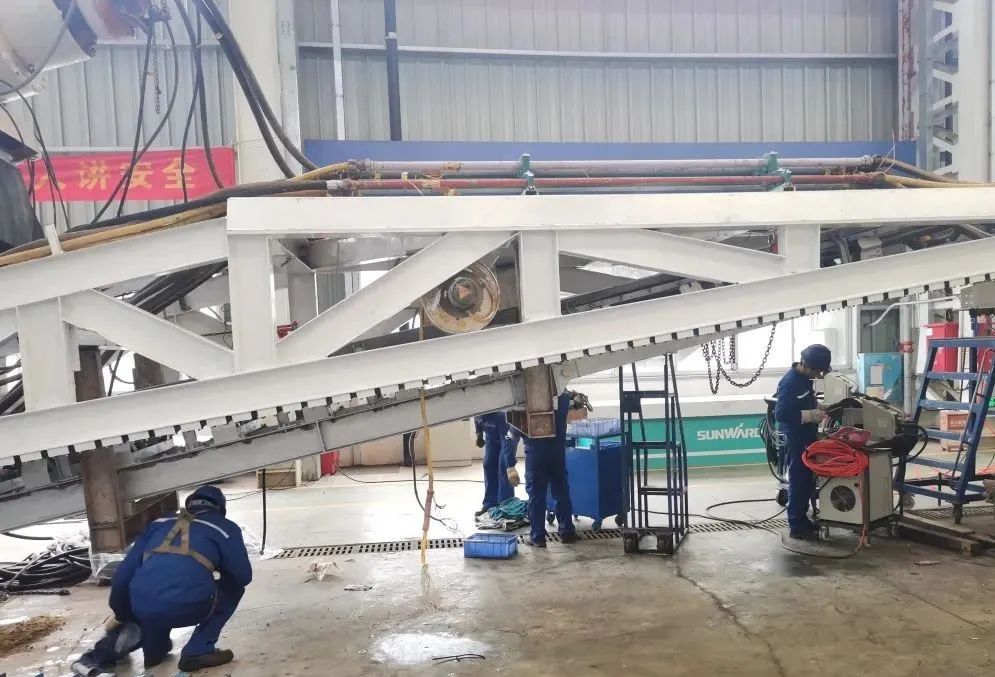 直击生产一线！中铁yp街机复工复产忙