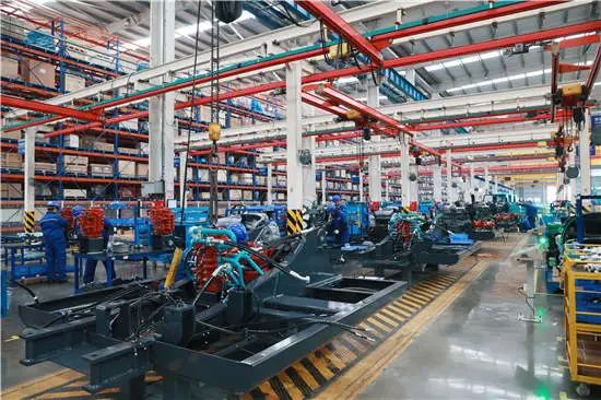 人民网头版头条：依附先导式立异，，，，yp街机智能让“中国制造”成为高质量的代名词