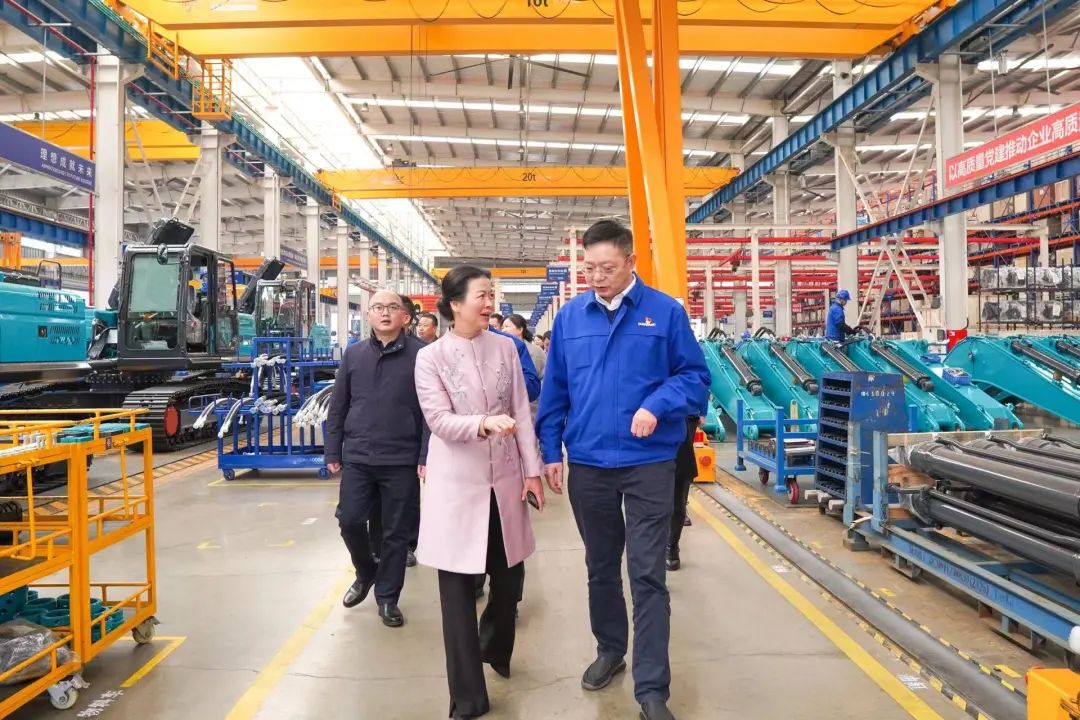 长沙市总工会、长沙经开区总工会一行调研yp街机智能