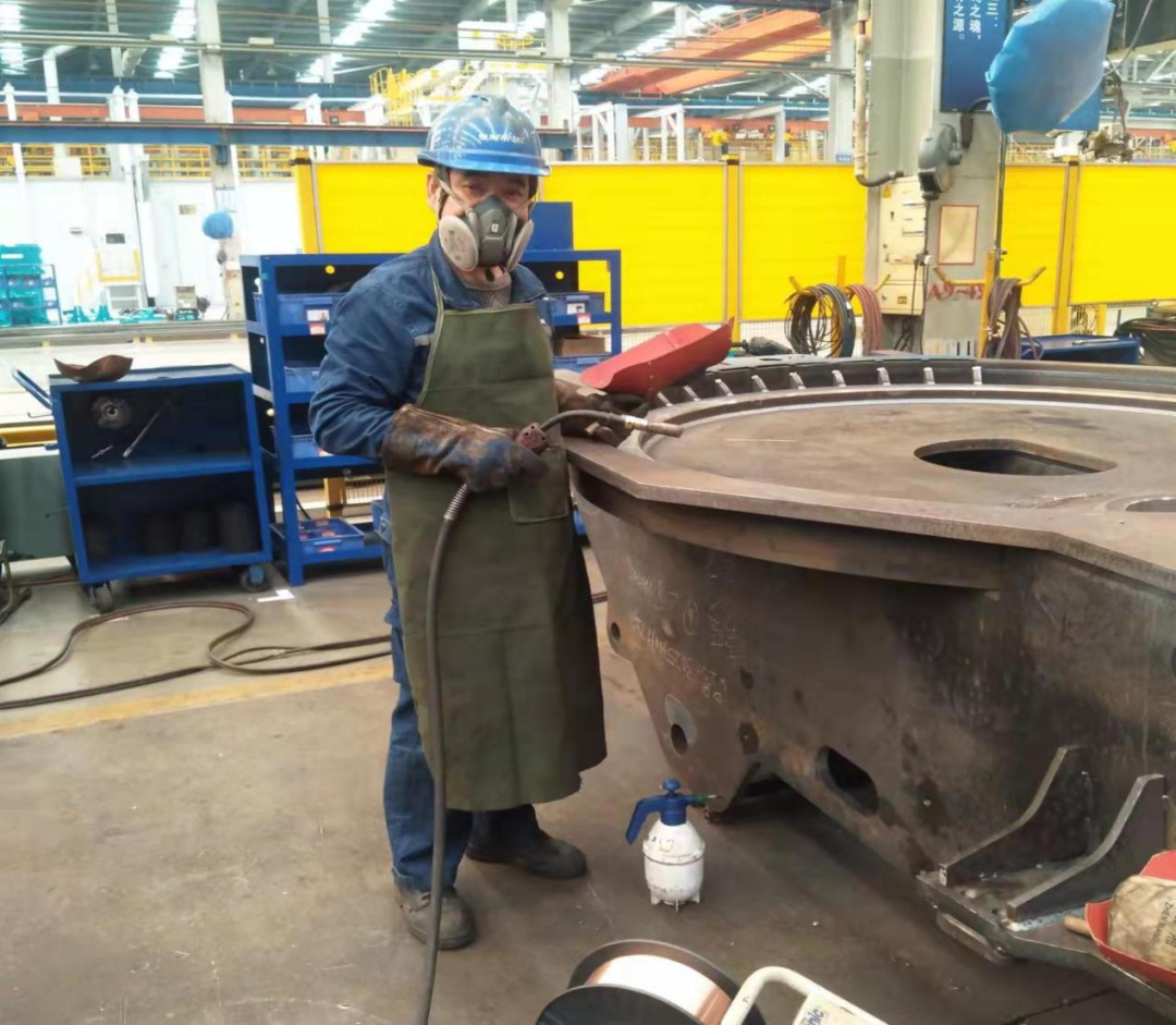 yp街机匠心 | 一把焊枪“点亮”绚烂人生