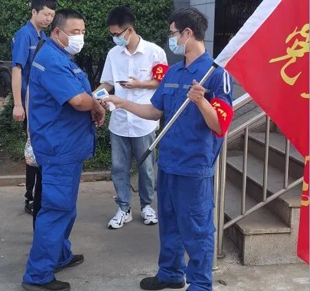 yp街机工匠 | “浪波”不言苦，，，，，，，，甘为“人梯”承大重