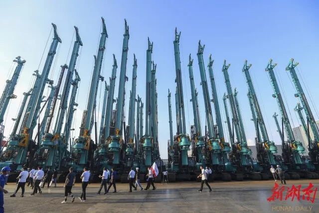 湖南日报 | 坚持立异驱动，，，yp街机智能助力打造国家主要先进制造业高地