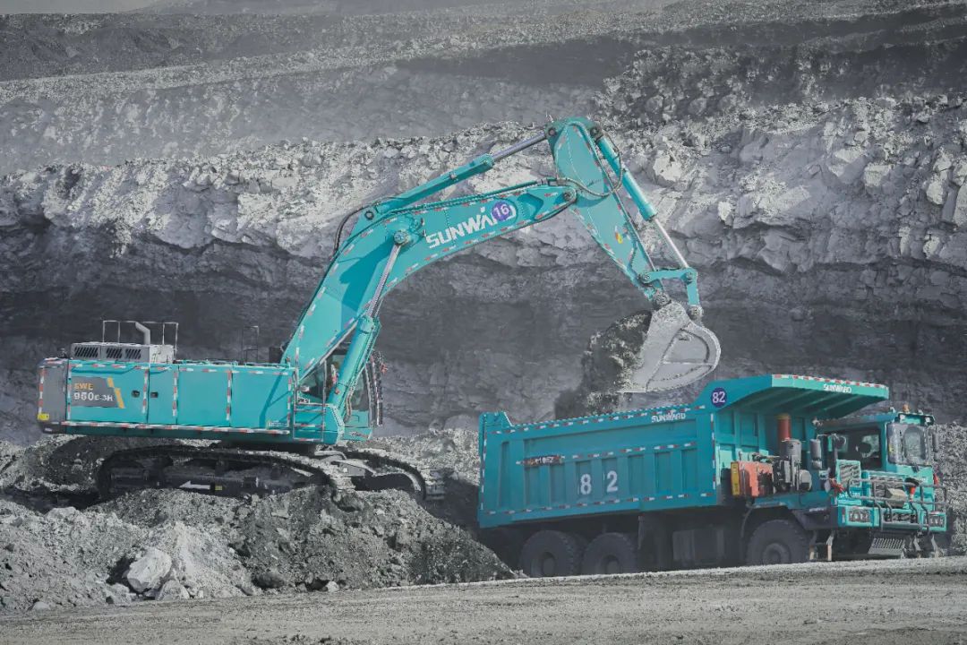 图集 | “yp街机绿”满矿山！yp街机智能矿山成套装备实力“亮剑”