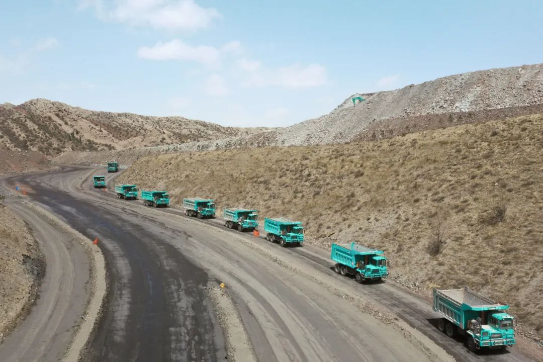 图集 | “yp街机绿”满矿山！yp街机智能矿山成套装备实力“亮剑”