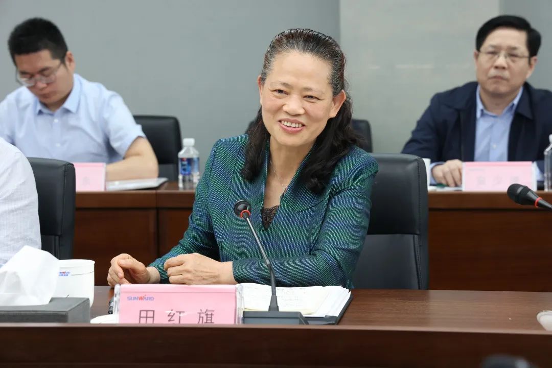 深化产学研相助！中南大学校长、中国工程院院士田红旗率团造访yp街机智能