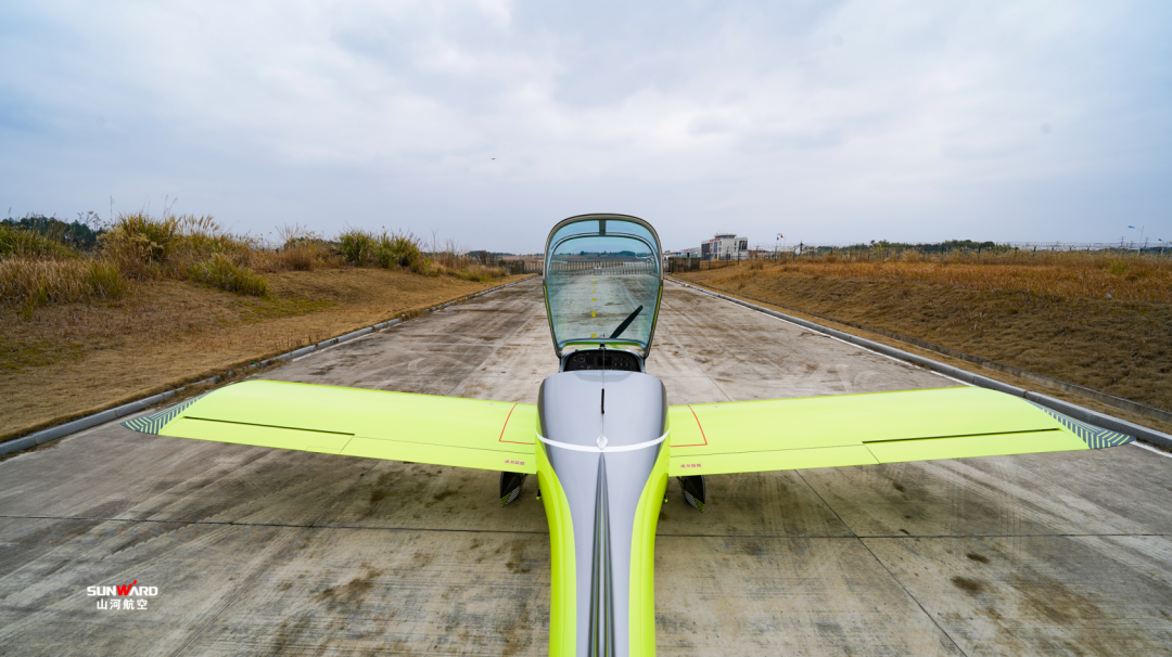 图集 | 阿若拉穿“鲨”衣，，，，，，尚有更多套装为天空添彩！