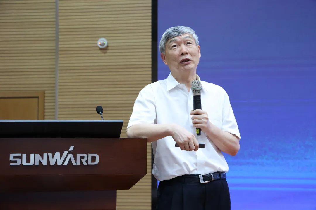 立异引领，，，，智造未来！“2022院士专家长沙行”高端装备高质量生长钻研会盛大举行