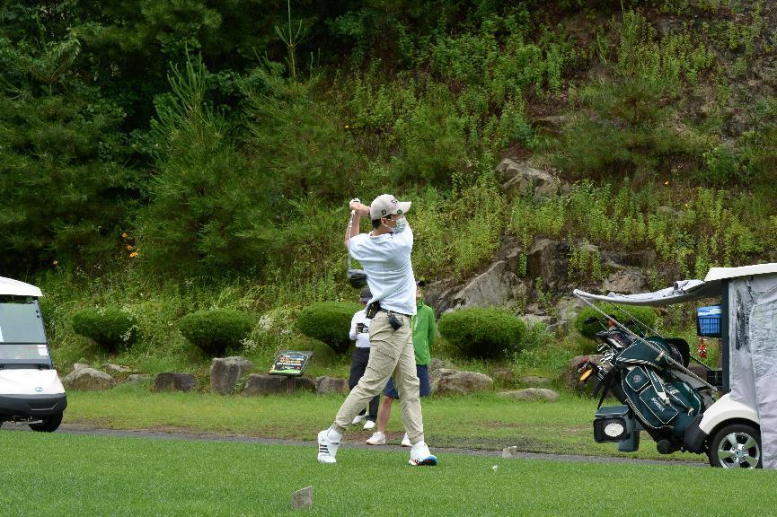 yp街机韩国“2022年第三届yp街机杯高尔夫球赛”乐成举行