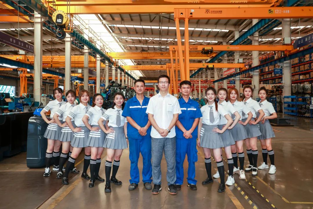 又酷又辣又炫！yp街机智能第二届挖机废物来了