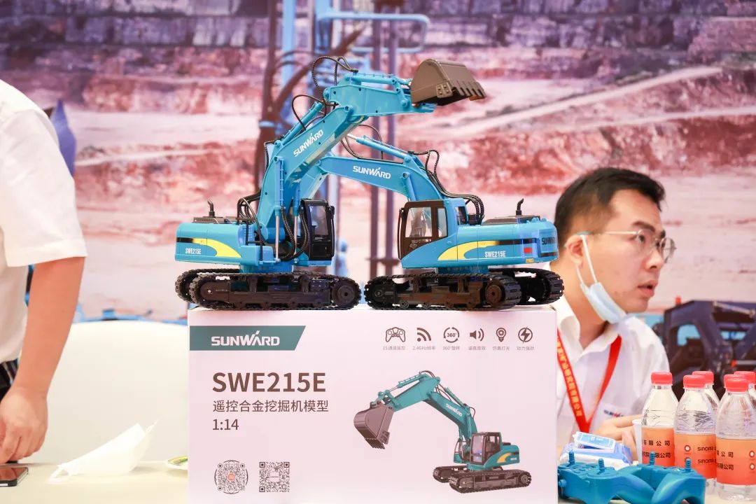 共话行业前沿手艺及趋势，，，yp街机智能亮相第九届金属非金属矿挑撰运营适用手艺与装备大会