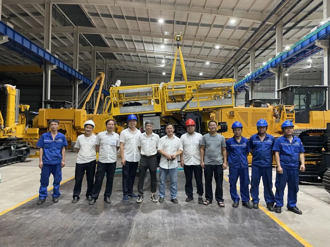 为铁路运输保驾护航！yp街机智能自主研制首套三平台作业装置乐成交付