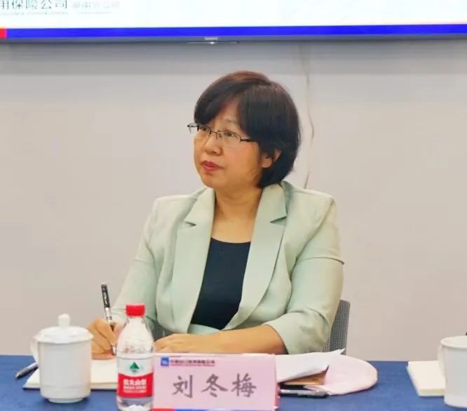 yp街机智能总司理夏志宏带队赴中国信保湖南分公司造访交流