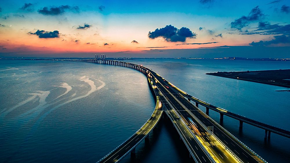 共建“一带一起”！yp街机智能携手中铁九局助力匈塞铁路建设