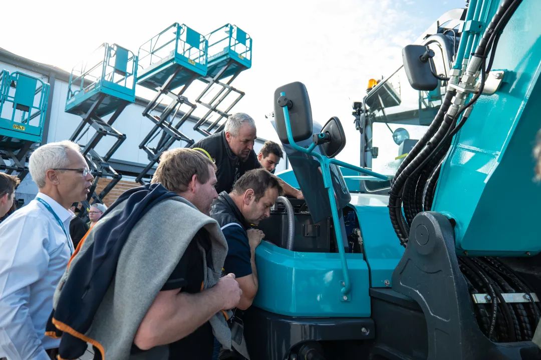 Bauma 2022 | 一组火热现场图带您重温yp街机智能德国宝马展之旅