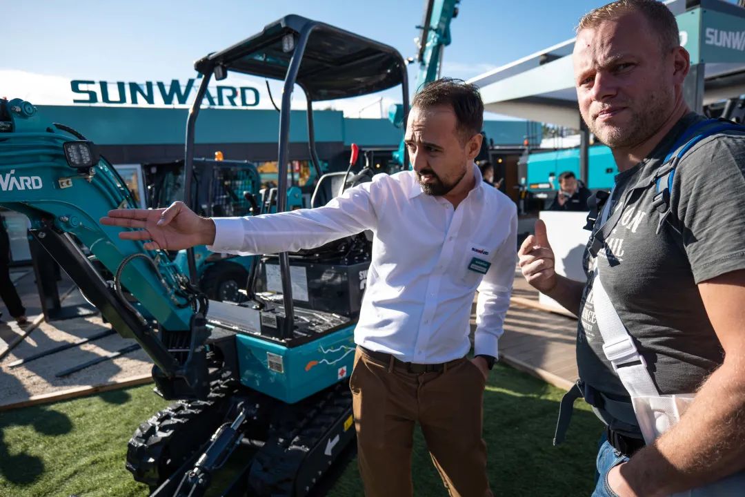 Bauma 2022 | 一组火热现场图带您重温yp街机智能德国宝马展之旅