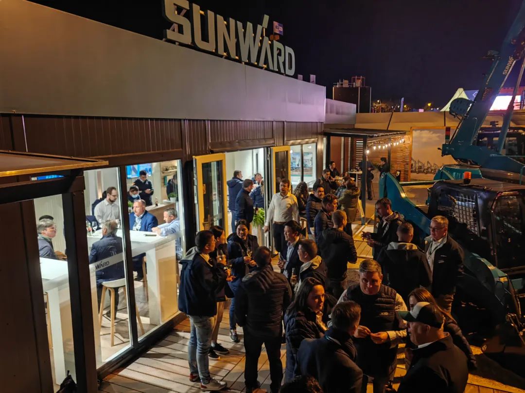 Bauma 2022 | 一组火热现场图带您重温yp街机智能德国宝马展之旅