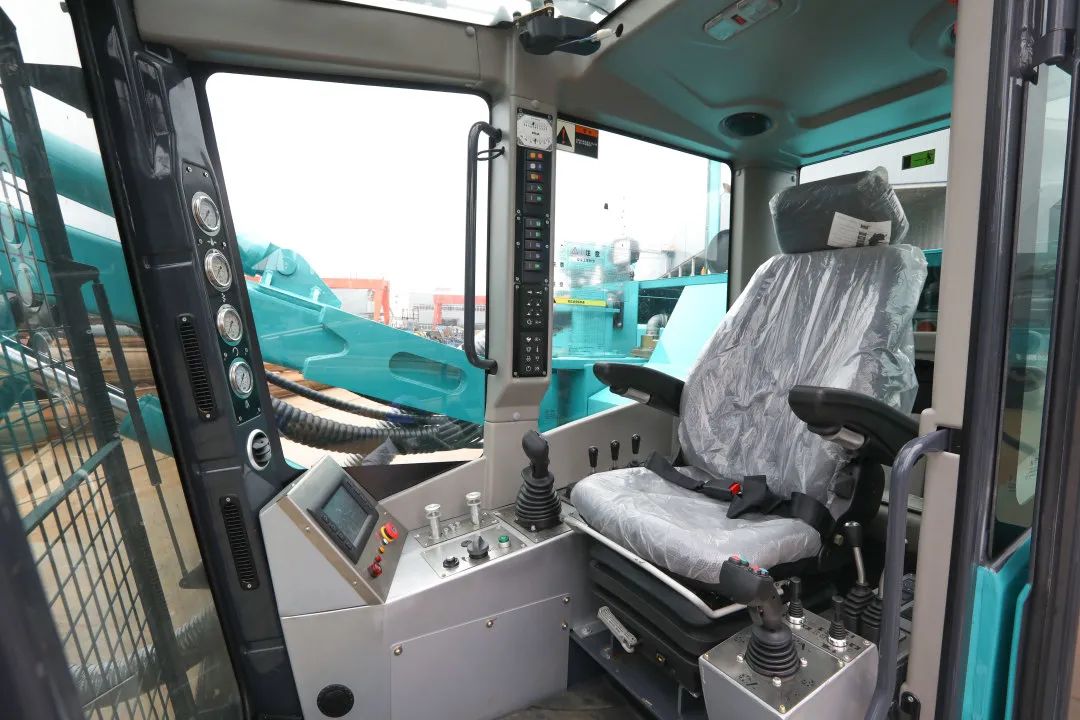 为绿色智能钻爆而生！yp街机智能全新一代一体式潜孔钻机强“四”来袭