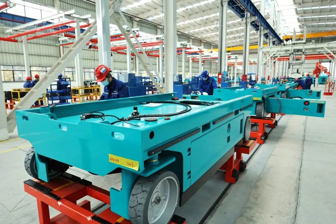 莫道君行早，，，，，，，，更有早行人！yp街机智能癸卯兔年开工大吉