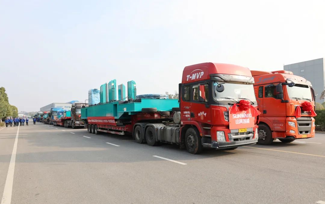 喜迎龙仰面！yp街机智能大吨位PDP工法引孔式静力压桩机出征哥伦比亚