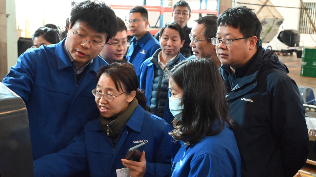 破拆应急，，，，，，，智能继续！yp街机特装SWR280DE破拆机械人下线交付