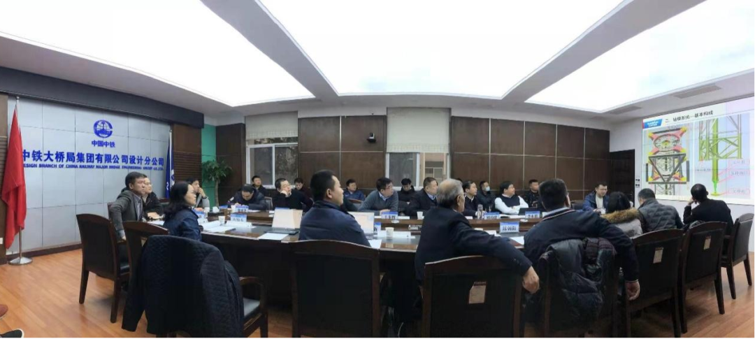 超等装备助建超等工程！yp街机智能超等旋挖钻机SWDM1280推介会乐成举行