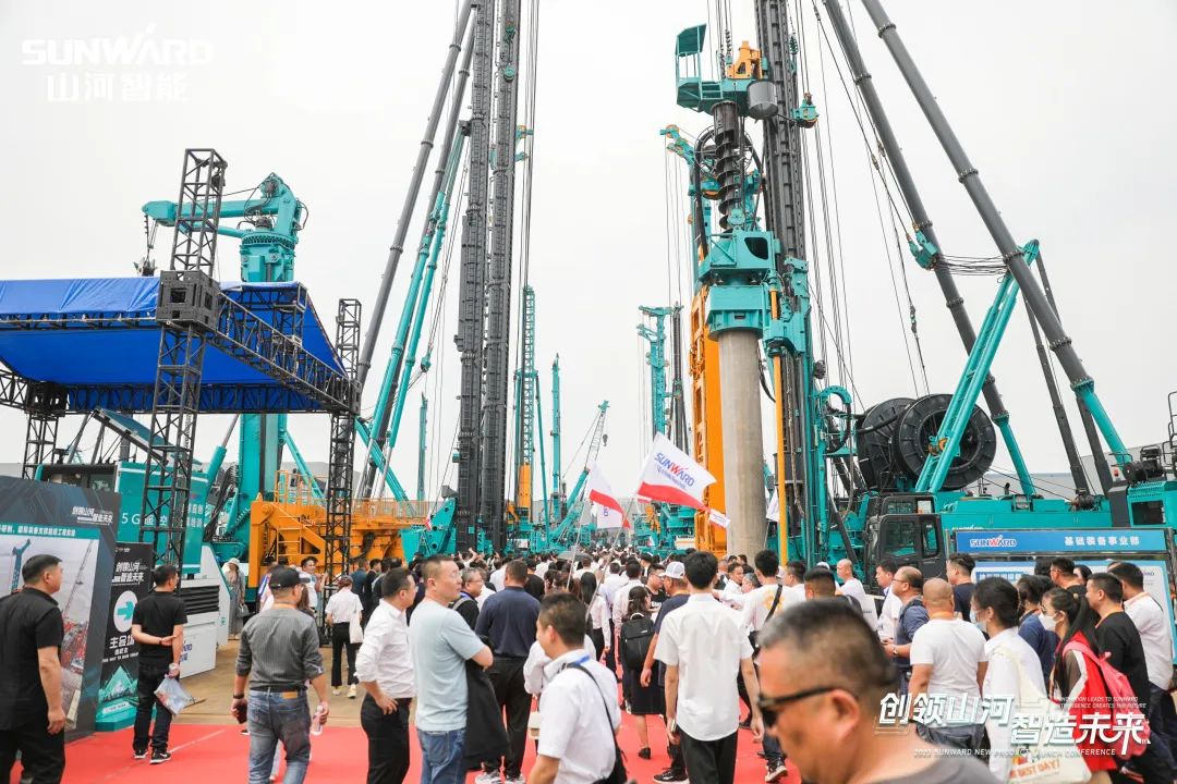 实力出圈！yp街机智能地下工程装备“大阅兵”来了