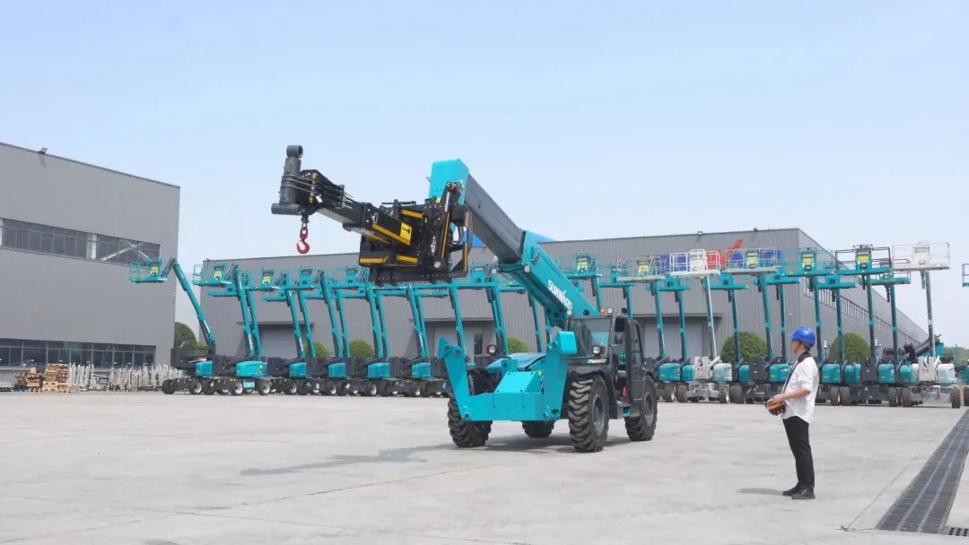 独家定制！yp街机智能油缸替换机械人顺遂下线