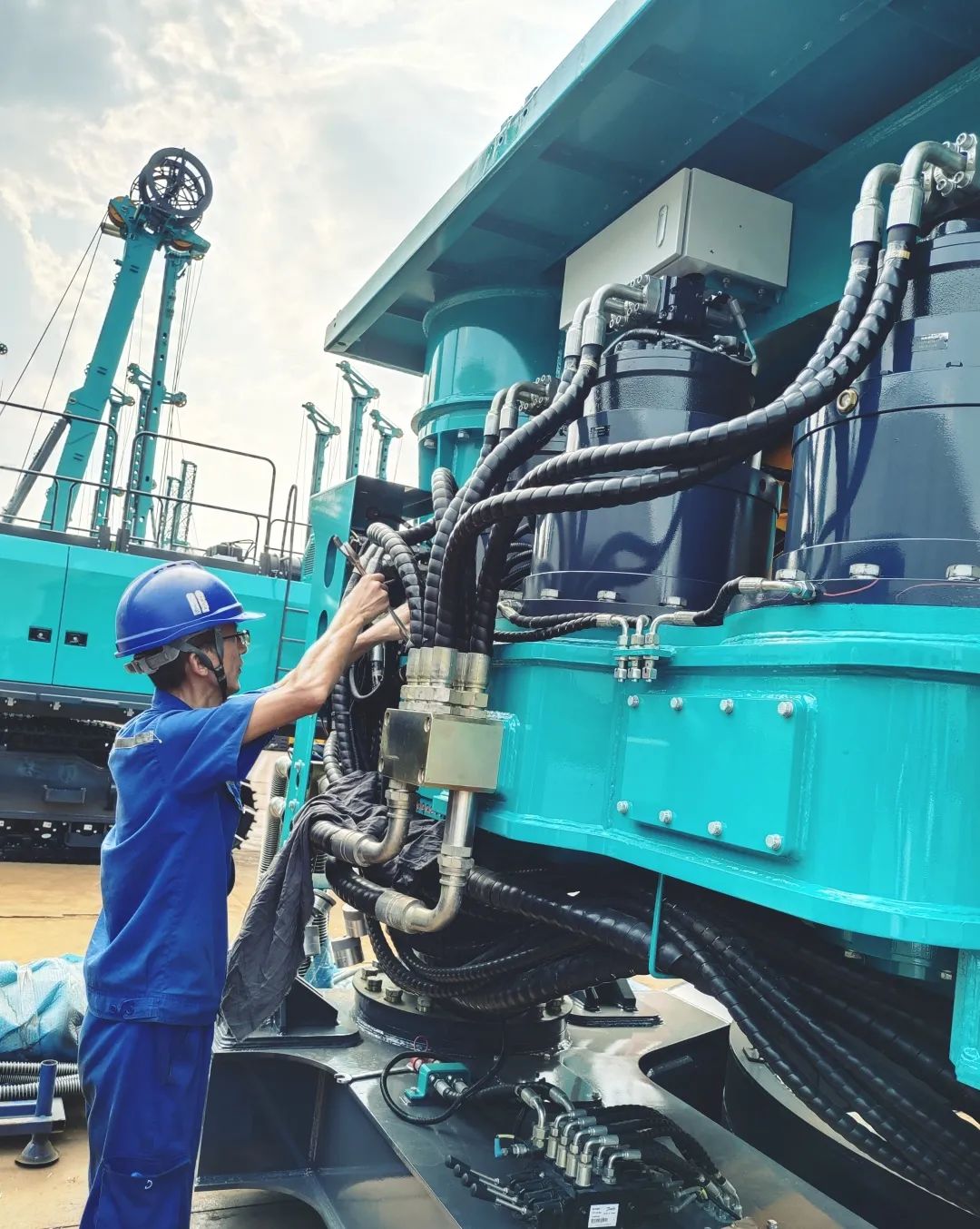 劳动庆幸，，，，，创立伟大！纪录那些通俗且伟大的劳动瞬间